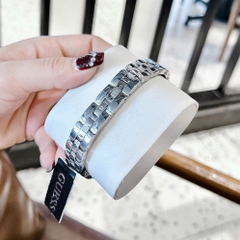 Guess Damenuhr |Nữ Giới |Mặt Chữ Nhật Trắng |Dây Kim Loại Silver |Máy Pin (Quartz) |Size 22mm