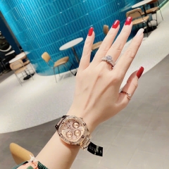 Guess Duke |Nữ Giới |Mặt Vuông |Dây Kim Loại Rose Gold |Máy Pin (Quartz) |Size 40mm