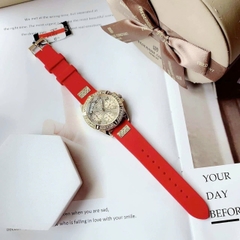 Guess Frontier |Nữ Giới |Full Đá Vàng Gold |Dây Sillicone Đỏ |Máy Pin (Quartz) |Size 38mm