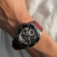 Guess Headline |Nam Giới |Mặt Vuông |Silver |Dây Sillicone Đỏ |Máy Pin (Quartz) |Size 42mm