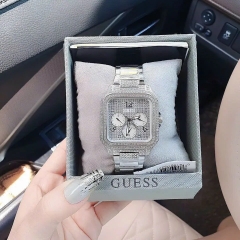 Guess Integrity |Nữ Giới |Mặt Vuông Full Đá |Dây Kim Loại Trắng Silver |Máy Pin (Quartz) |Size 35mm