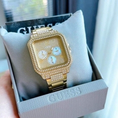 Guess Integrity |Nữ Giới |Mặt Vuông Full Đá |Dây Kim Loại Vàng Gold |Máy Pin (Quartz) |Size 35mm