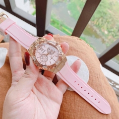 Guess Limelight |Nữ Giới |Rose Gold |Dây Sillicone Hồng |Máy Pin (Quartz) |Size 36mm