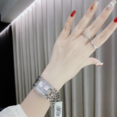 Guess Mặt Chữ Nhật |Nữ Giới |Trắng Silver |Lắc Tay |Máy Pin (Quartz) |Size 28x35mm