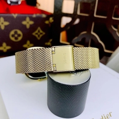 Guess Mặt Vuông Xanh Lá |Nữ Giới |Dây Mesh Lưới Vàng Gold |Máy Pin (Quartz) |Size 32mm