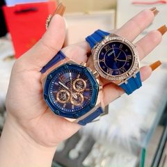 Guess Momentum |Cặp Đôi |Đính Đá |Dây Sillicone Xanh |Size 44x36mm