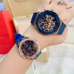 Guess Momentum |Cặp Đôi |Đính Đá |Dây Sillicone Xanh |Size 44x36mm