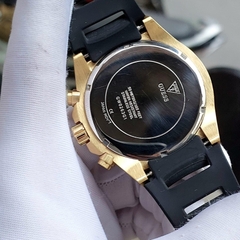 Guess Momentum |Nam Giới |Vàng Gold |Dây Sillicone Đen |Máy Pin (Quartz) |Size 44mm