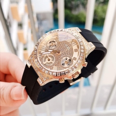 Guess Moonlight |Nữ Giới |Đính Đá Vàng Gold |Dây Sillicone Đen |Máy Pin (Quartz) |Size 36mm