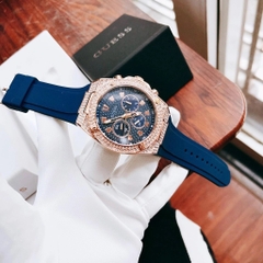 Guess Pegasus |Nam Giới |Đính Đá Rose Gold |Dây Sillicone Xanh |Máy Pin (Quartz) |Size 45mm