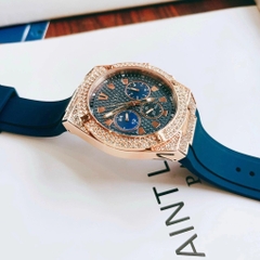 Guess Pegasus |Nam Giới |Đính Đá Rose Gold |Dây Sillicone Xanh |Máy Pin (Quartz) |Size 45mm