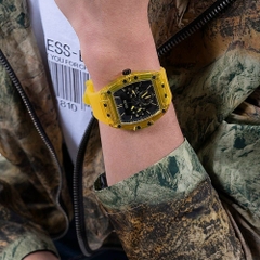 Guess Phoenix |Unisex |Chronograph |Dây Sillicone Vàng |Máy Pin (Quartz) |Size 43x51mm