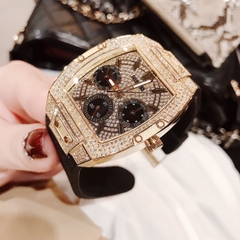 Guess Raven |Nữ Giới |Full Đá Vàng Gold |Dây Sillicone Đen |Máy Pin (Quartz) |Size 38mm