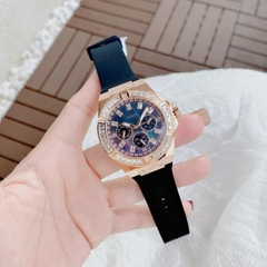 Guess Rigor Fashion |Nữ Giới |Đính Đá Rose Gold |Dây Sillicone Đen |Máy Pin (Quartz) |Size 38mm