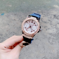Guess Rigor |Nữ Giới |Full Đá Rose Gold |Dây Sillicone Xanh |Máy Pin (Quartz) |Size 39mm