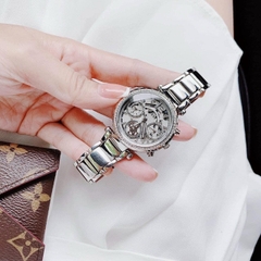 Guess Solstice |Nữ Giới |Mặt Đính Đá |Dây Kim Loại Trắng Silver |Máy Pin (Quartz) |Size 37mm