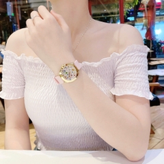 Guess Wonderlust |Nữ Giới |Đính Đá Nhiều Màu |Dây Sillicone Hồng |Máy Pin (Quartz) |Size 38mm