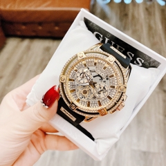 Guess Multi-Function |Nam giới |Đính Đá Vàng Gold |Dây Sillicone Đen |Máy Pin (Quartz) |Size 48mm