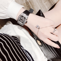 Hanboro Mặt Nhện |Nữ Giới |Full Đá Trắng Silver |Dây Cao Su |Máy Pin (Quartz) |Size 32x45mm