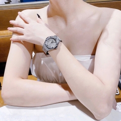 Hublot Geneve |Nữ Giới |Đính Đá Vuông |Dây Da Xám Bọc Cao Su |Máy Pin (Máy Quartz) |Size 34mm