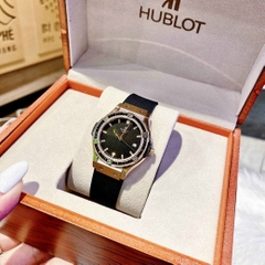 Hublot Geneve |Nữ Giới |Rose Gold |Đính Đá Đen |Dây Silicone |Máy Pin (Máy Quartz) |Size 34mm