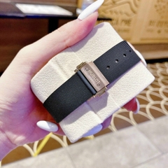 Hublot Geneve |Nữ Giới |Rose Gold |Đính Đá Đen |Dây Silicone |Máy Pin (Máy Quartz) |Size 34mm