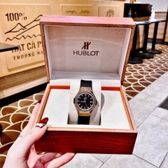 Hublot Geneve |Nữ Giới |Rose Gold |Đính Đá Tròn |Dây Silicone Đen |Máy Pin (Máy Quartz) |Size 34mm