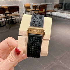 Hublot Square Bang Unico |Nam Giới |Mặt Vuông |Vàng Gold |Dây Silicone |Máy Pin (Máy Quartz) |Size 42x42mm
