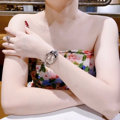 Rolex Mặt Số La Mã |Nữ Giới |Hồng |Niềng Khía |Dây Kim Loại Demi |Máy Pin (Máy Quartz) |Size 28mm