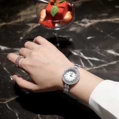 Melissa Mặt Họa Tiết |Nữ Giới |Silver |Vòng Tay Đính Đá Pha Lê |Máy Pin (Quartz) |Size 33mm