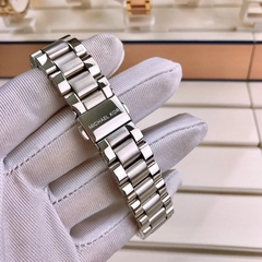 Michael Kors Bradshaw |Nữ Giới |Mặt Trắng |Dây Kim Loại Silver |Máy Pin (Quartz) |Size 36mm