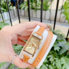 Michael Kors Empire |Nữ Giới |Mặt Chữ Nhật |Vàng Gold |Dây Da Nâu |Máy Pin |Size 28x34mm