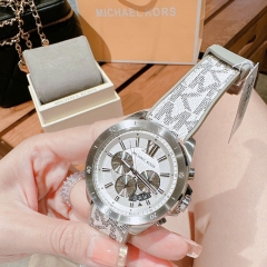 Michael Kors Brecken |Nam Giới |Chronograph |Dây Silicone Trắng |Máy Pin (Quartz) |Size 45mm