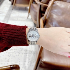 Micheal Kors Bryant |Nữ Giới |Logo Đính Đá |Dây Kim Loại Silver |Máy Pin (Quartz) |Size 35mm