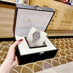 Chopard Mặt Xoay |Nữ Giới |Dây Đính Full Đá |Mặt Chữ Nhật |Máy Pin (Quartz) |Size 34x38mm