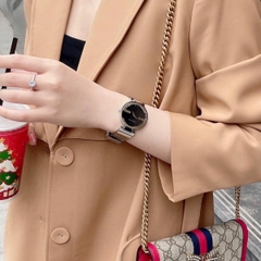 Gucci Interlocking |Nữ Giới |Mặt Tròn Đen |Dây Kim Loại Silver |Máy Pin (Quartz) |Size 36mm