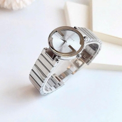 Gucci Interlocking |Nữ Giới |Mặt Tròn Trắng |Dây Kim Loại Silver |Máy Pin (Quartz) |Size 36mm