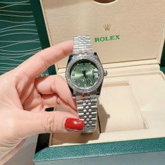 Rolex Đính Đá |Nữ Giới |Mặt Xanh Rêu |Dây Kim Loại Silver |Máy Pin (Máy Quartz) |Size 31mm