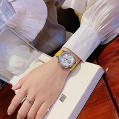 Royal Crown 6 Kim |Nữ Giới |Mặt Đính Đá |Dây Da Vàng |Máy Pin (Quartz) |Size 34mm