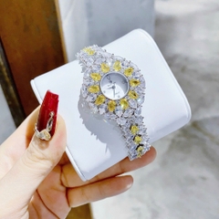 Royal Crown Đính Đá Vàng |Nữ Giới |Tựa Bông Hoa |Lắc Tay Silver |Máy Pin (Quartz) |Size 36mm
