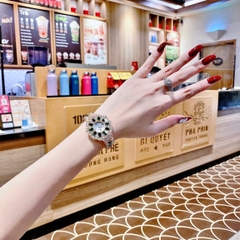 Royal Crown Đính Đá Xanh Lá |Nữ Giới |Tựa Bông Hoa |Lắc Tay Vàng Gold |Máy Pin (Quartz) |Size 36mm