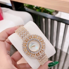 Royal Crown Hoa Tuyết |Nữ Giới |Mặt Xà Cừ Trắng |Dây Kim Loại Vàng Gold |Máy Pin (Quartz) |Size 36mm