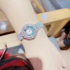 Royal Crown Mâm Xôi |Nữ Giới |Đính Đá |Dây Kim Loại Trắng Silver |Máy Pin (Quartz) |Size 30mm