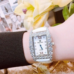 Royal Crown Mặt Chữ Nhật |Nữ Giới |Đính Đá |Dây Da Trắng |Máy Pin (Quartz) |Size 30x34mm