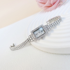 Royal Crown Mặt Chữ Nhật |Nữ Giới |Silver |Vòng Tay Đính Đá |Máy Pin (Quartz) |Size 20x35mm