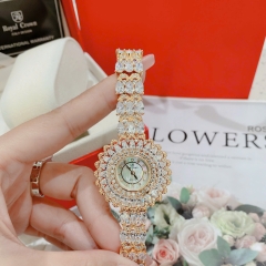 Royal Crown Mặt Full Đá |Nữ Giới |Bông Hoa |Lắc Tay Vàng Gold |Máy Pin (Quartz) |Size 36mm