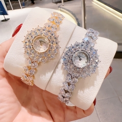 Royal Crown Mặt Full Pha Lê |Nữ Giới |Vòng Tay Vàng Gold |Máy Pin (Quartz) |Size 32mm