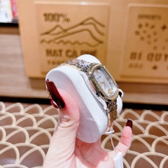 Versace Couture |Nữ Giới |Mặt Chữ Nhật Trắng |Dây Kim Loại Demi Vàng |Máy Pin (Quartz) |Size 30x38mm