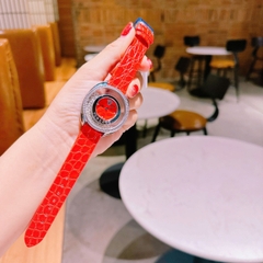 Versace Đá Rơi |Nữ Giới |Trắng Silver |Dây Da Màu Đỏ |Máy Pin (Quartz) |Size 36mm