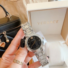 Versace Daphnis |Nữ Giới |Mặt Đen |Dây Kim Loại Silver |Máy Pin (Quartz) |Size 35mm